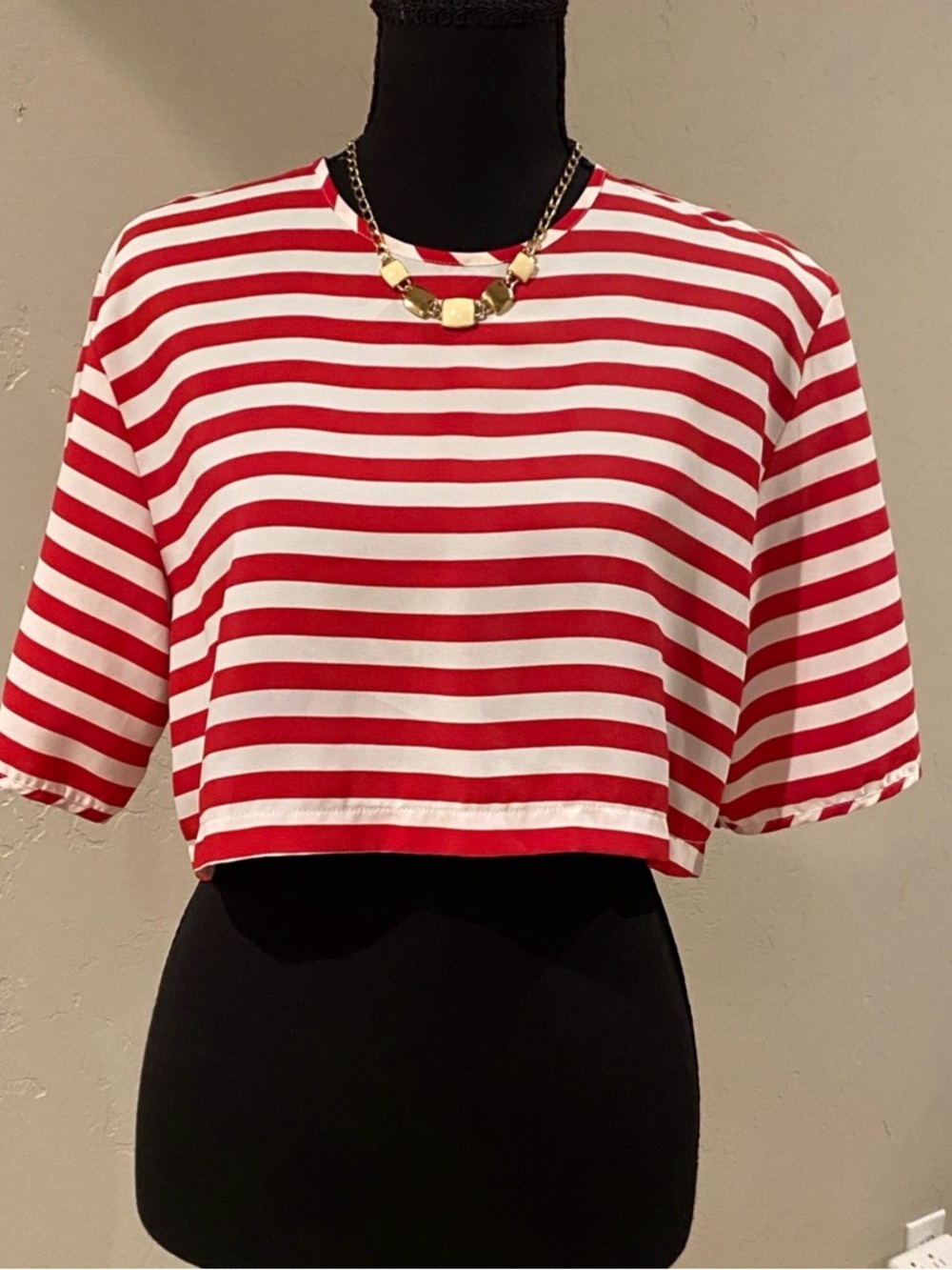 Striped Red and White Cropped Tee 
Size SM/M oversized style.